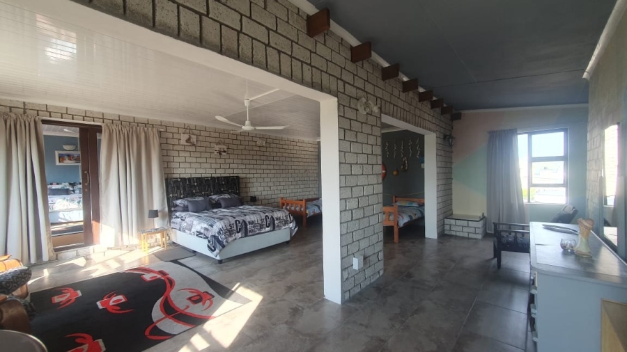 5 Bedroom Property for Sale in Britannia Bay Western Cape
